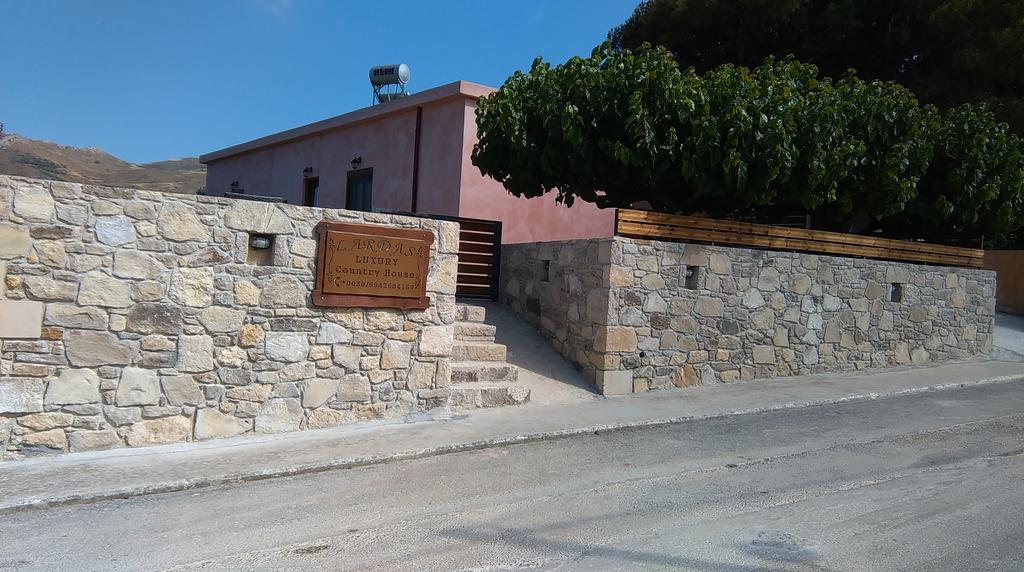 Lardas Luxury Holiday home