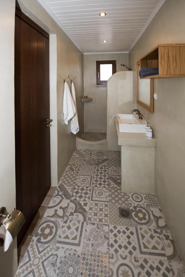Lardas Luxury * Kíssamos